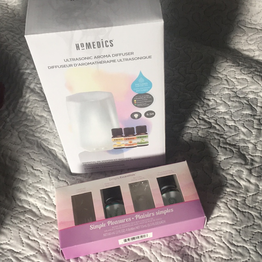 Color changing Essential Oil diffuser and oils - Picture 13 of 13
